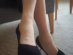 FC2-PPV-1073885 Seductive Japanese Beauty Offers Irresistible Body Licking Delight