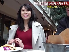 300MIUM-899 Sizzling Japanese Amateur Delivers Sultry POV Blowjob Thrills