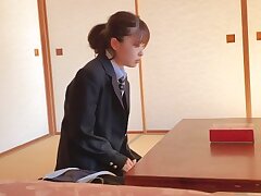 naganagasiyowo Golden Rain Showdown-Asian Beauty's Street Urination Thrill!