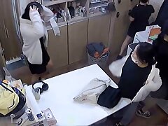 A_hair_salon_changes_clothes Aimi's Seductive Skills-Unforgettable Blowjob Experience