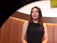 300MIUM-1062 Tiny Titted Japanese Beauty-A Sultry Stand-Up Seduction Showdown!